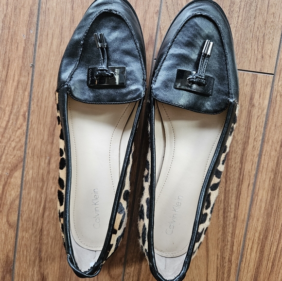 Calvin Klein flats - Picture 3 of 4